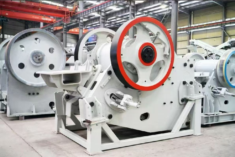 How to detect cracks in the hammer head of a hammer crusher? How to predict the wear of the hammer head of the equipment?